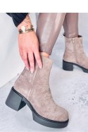 Botki na stabilnym obcasie RUFFIN KHAKI - Inello - 41 Botki na stabilnym obcasie RUFFIN KHAKI - Inello - 41