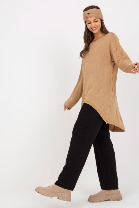 Sweter Damski Model TW-SW-BI-1222.13X Camel - Och Bella - uniwersalny Sweter Damski Model TW-SW-BI-1222.13X Camel - Och Bella - uniwersalny