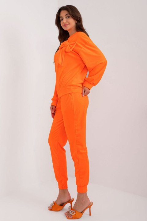 Spodnie Komplet Model DHJ-KMPL-8870.59 Fluo Orange - Italy Moda - uniwersalny Spodnie Komplet Model DHJ-KMPL-8870.59 Fluo Orange - Italy Moda - uniwersalny